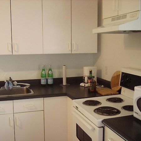 Absolute 1000 Islands Monthly Suites Gananoque Extérieur photo